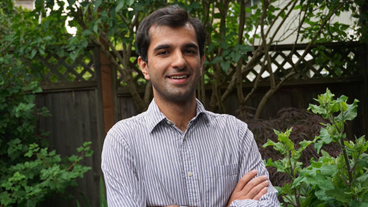 MDE alum Zeerak Ahmed featured in @TIME for Matnsaz, an iOS app that offers a refined Urdu digital keyboard, autocorrect options and word suggestions. He began developing the app as a thesis project for his MDE, run jointly by SEAS and @HarvardGSD. buff.ly/46IdTJb