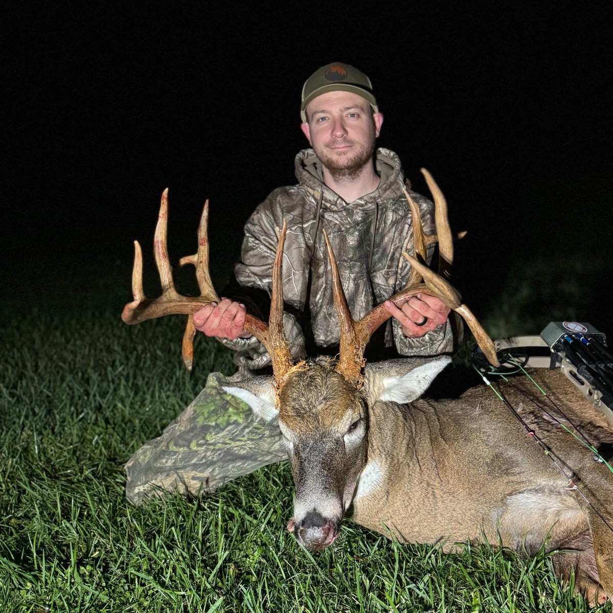 DruryOutdoors's tweet photo. Check out this Ohio Double Drop Tine Buck from #DeerCast user Zack Johns! 😳🦌 After settling in to his new stand for a hang and hunt on Oct. 22, he was able to steady his pin for a 25 yard heart shot on this buckeye state bruiser! Congratulations Zack! https://t.co/hHKGrEuAhL