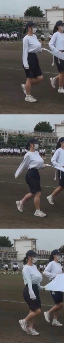 Lano_pipipi's tweet photo. does anyone have any other photos of this stunning slimbusty school girl⁉️
どなたかこの衝撃的なスリム巨乳女子の他の写真を持ってませんか？ https://t.co/ra28Vh3dPz