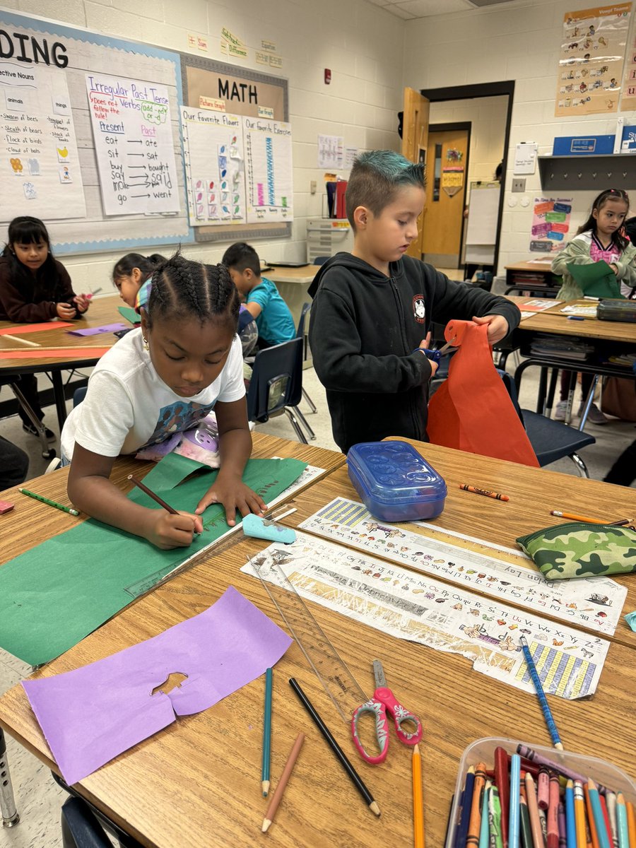 Claudia Revert tweet media