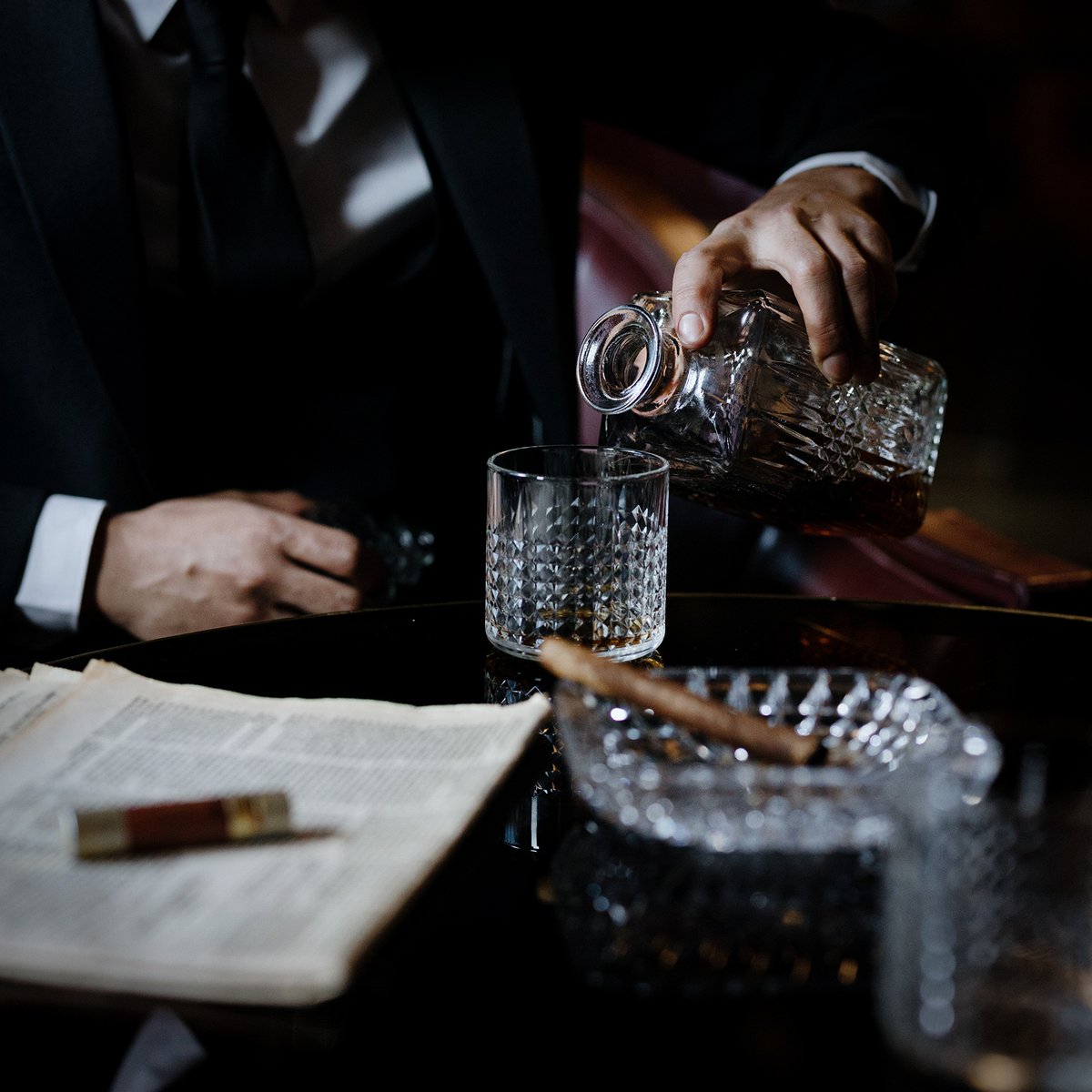 bchapmanwhiskey's tweet image. Nothing like when the light catches the whiskey just right.

#benjaminchapman #whiskey