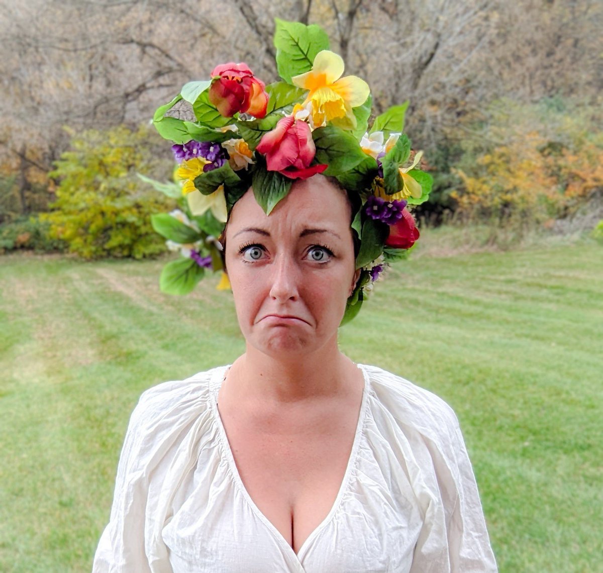 breesnuts's tweet photo. Day 25: Dani. Midsommar. #halloweenextravaganza2023 #day25 #year14 #dani #midsommar #themayqueen #florencepugh https://t.co/tosnkCsShw