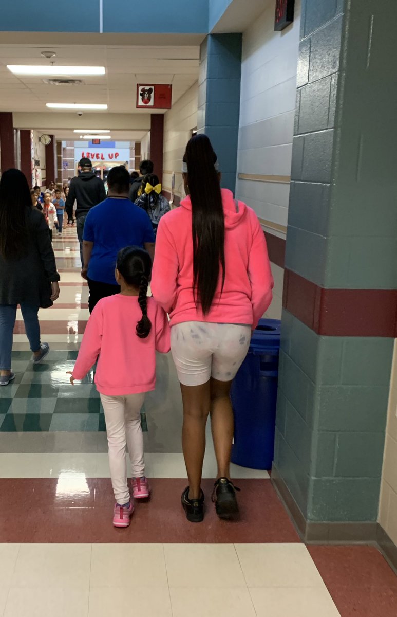 sillyspeducator's tweet photo. My heart is so full to have Sotomayor’s Work Based Learning class explore the job duties of teaching and working in a school. Seeing my big kids meet my little kids is simply the best!
@MrsKMoreno and her crew are the best! So kind, so calm, so ready to work! https://t.co/nFJBptmct0