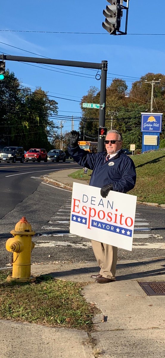 MayorEsposito's tweet photo. Let’s keep moving the city forward! #danburydifference https://t.co/OycD2F0lXA