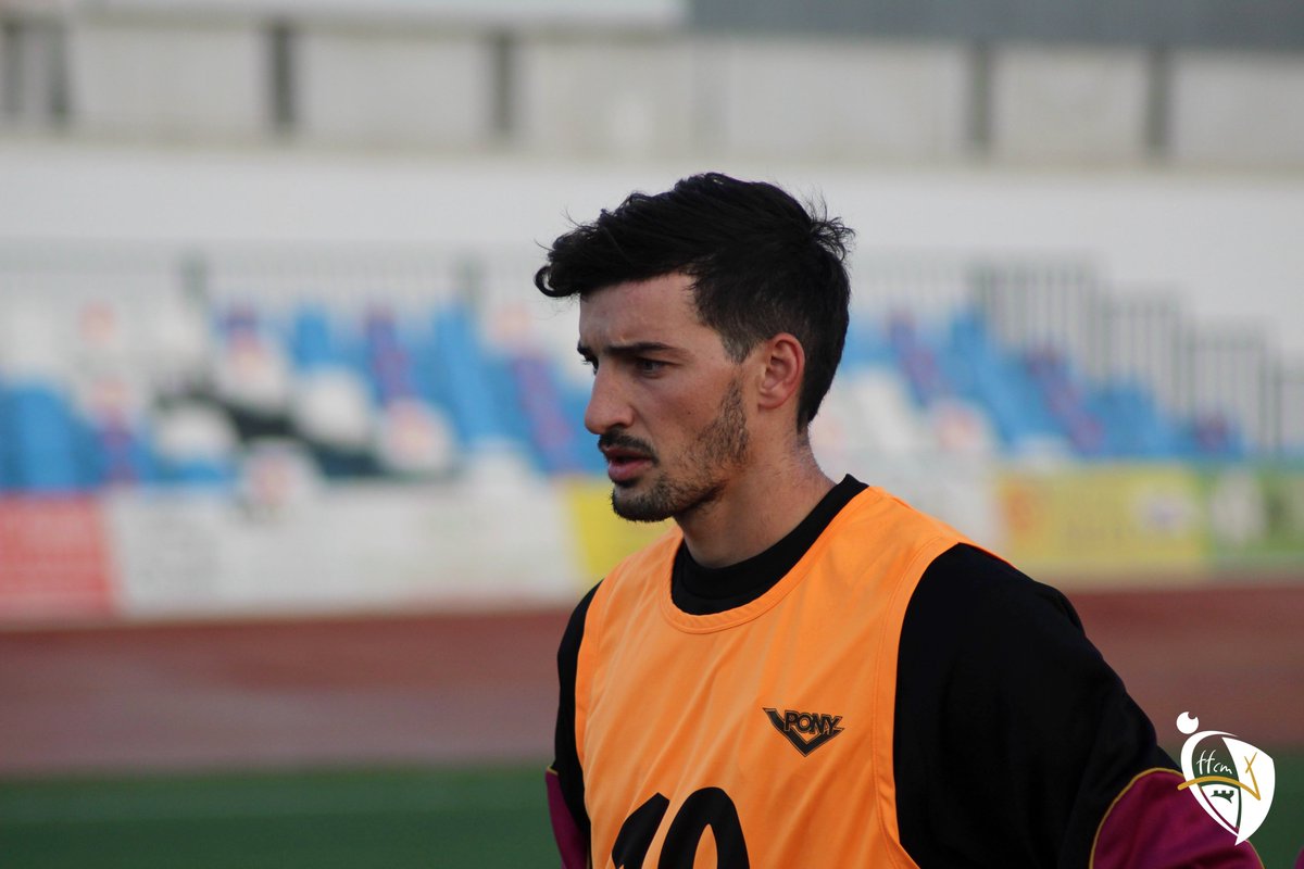 📸 GALERÍA |

✚ de 6️⃣5️⃣ imágenes

▶️ Primer entrenamiento de la #selecciónCLM absoluta, en #Socuéllamos

🔗 ffcm.es/pnfg/NPcd/N_GF…

#somosCLM | #genCLM