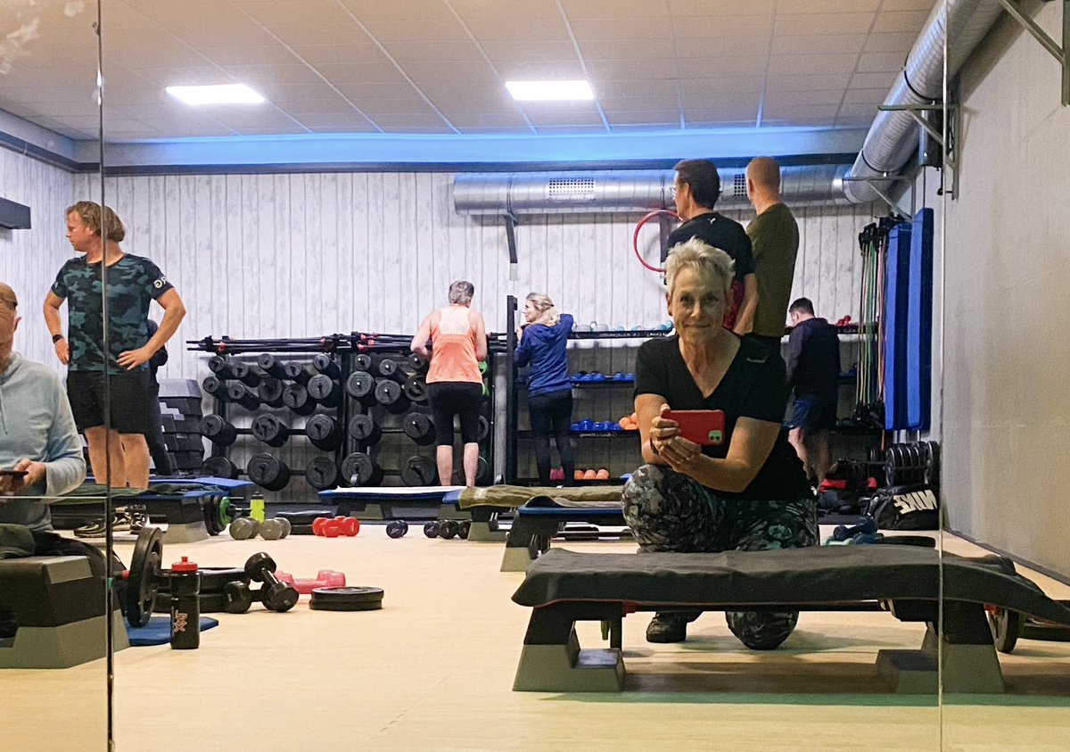Als je leukste sportmaten <a href="/FionaTH4/">FionaTH</a> &amp; <a href="/jacovmaanen/">Jaco van Maanen</a> er niet zijn en het regent ook nog, dan moet je jezelf wel even overtuigend toespreken om naar <a href="/FitnessHouseN/">Fitness House</a> te gaan #gelukt