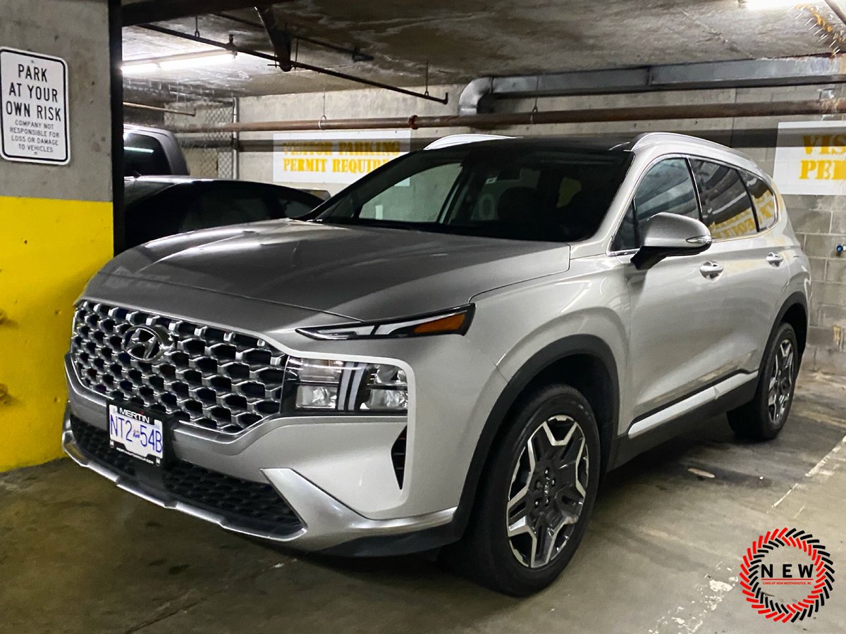 Hyundai Santa Fe #hyundai #hyundaisantafe #hyundaigram #carsofnewwest #carsofnewwestminster #carsofnorthvan #carsofwongchukhang #carsofinstagram #cargram #carspotting #instacars #compactcrossover #crossoversuv #SUV