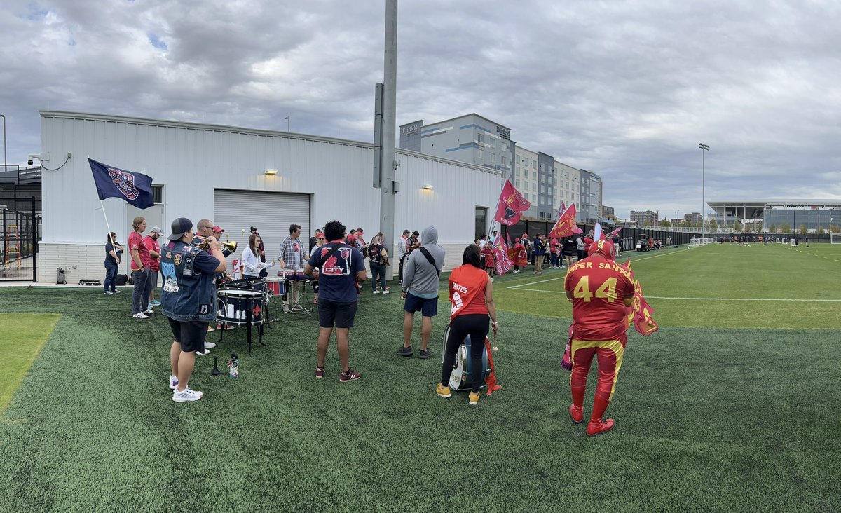 SantiBeltranSTL's tweet photo. A surprise at training today. #JuntosPorCity #AllForCITY https://t.co/ncGcEWTgXv