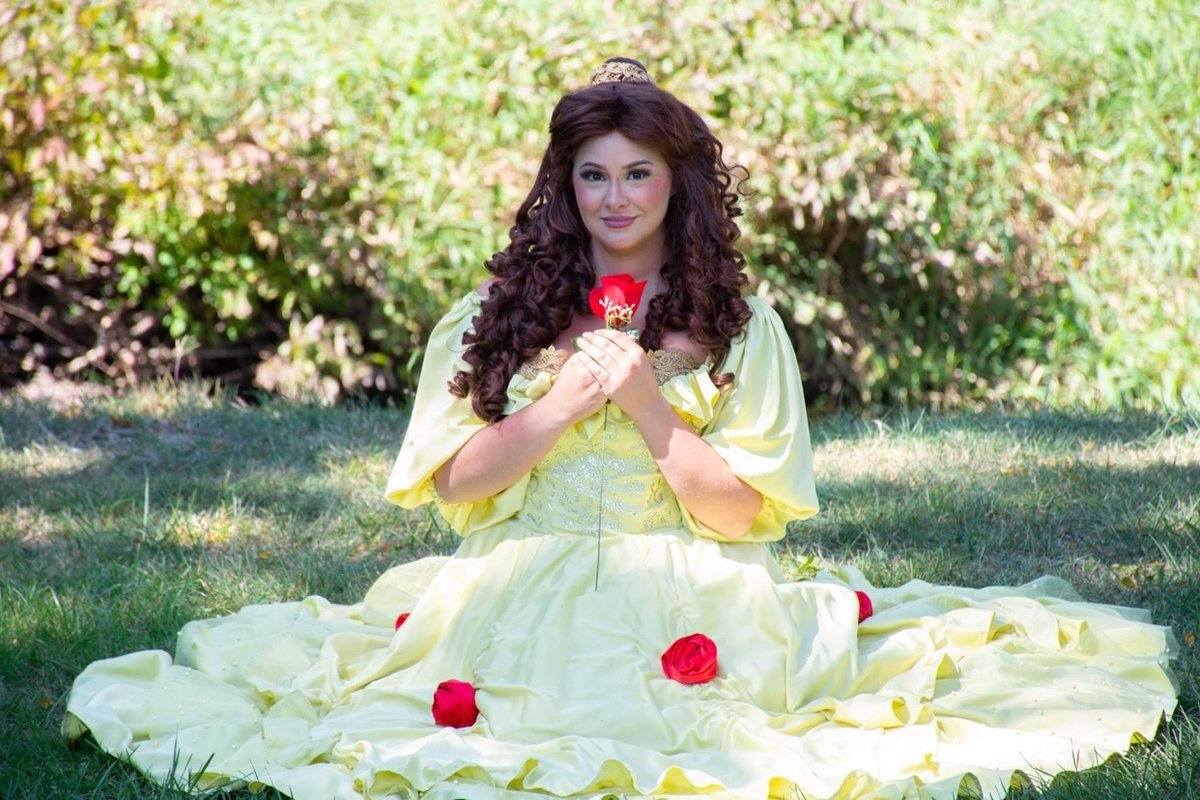 Be Our Guest at a Tale as Old as Time! 🌹✨ Transform Your Child's Birthday into an Enchanting Adventure with a visit from our bookworm beauty.