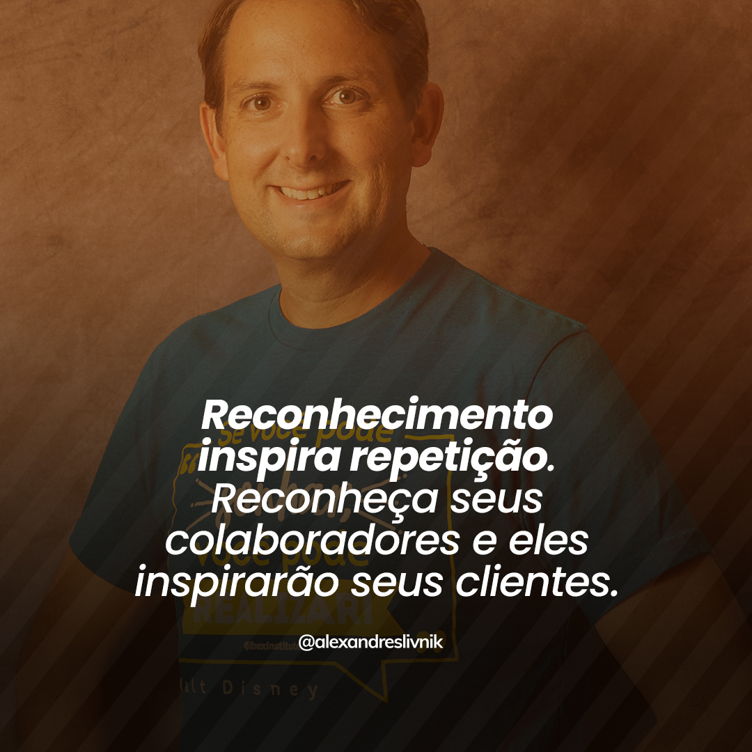 Quando os líderes reconhecem genuinamente o bom desempenho e as atitudes positivas dos membros da equipe, isso não apenas recompensa o trabalho, mas também inspira a repetição dessas ações. Afinal de contas, elas deram certo e foram reconhecidas!
Reconhecimento não é recompensa.