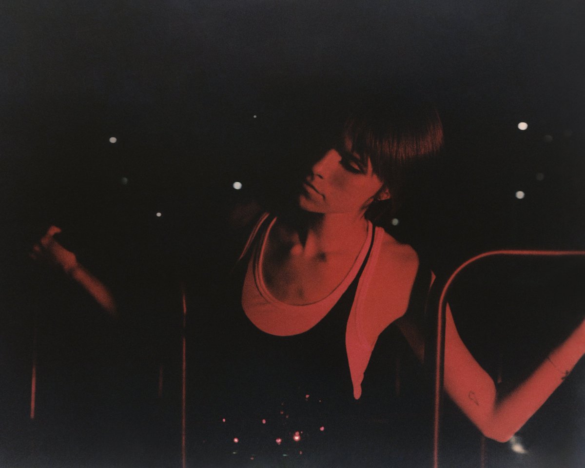 Our new single ‘Plaster Girl’ is out today! It’s also the title track of our debut EP which is out 11/22. Stream it wherever you listen to music! open.spotify.com/track/4WJJ5Klv…