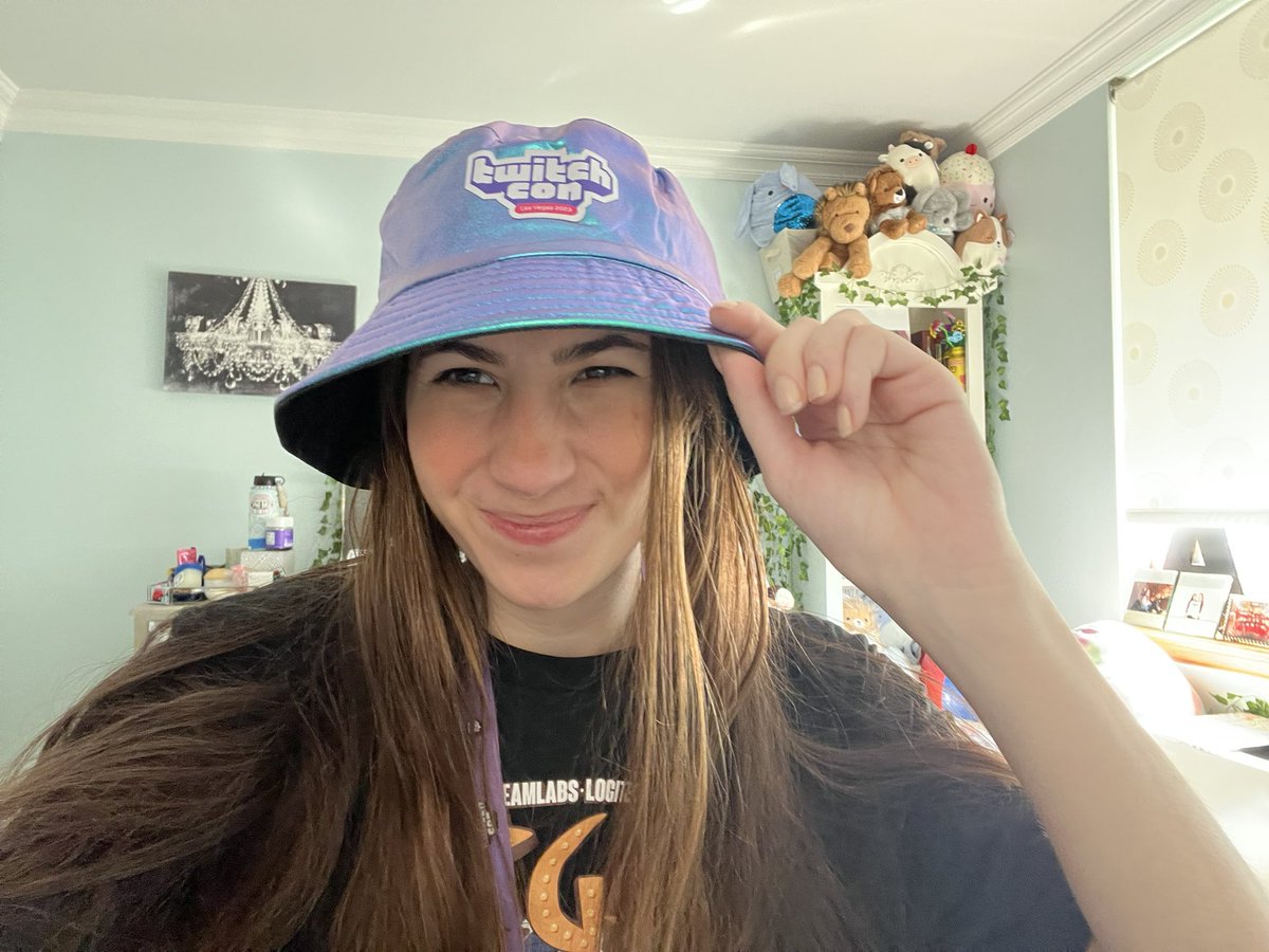 alloecrossing's tweet photo. ❤️I’M LIVE ON TWITCH!!!!!

IM BACK FROM TWITCH CON!!! Showing photos and then villager hunting!! Any lurks and support to the stream are especially appreciated today!!

https://t.co/fRCM5SiZqr https://t.co/fPfhBKOyzD