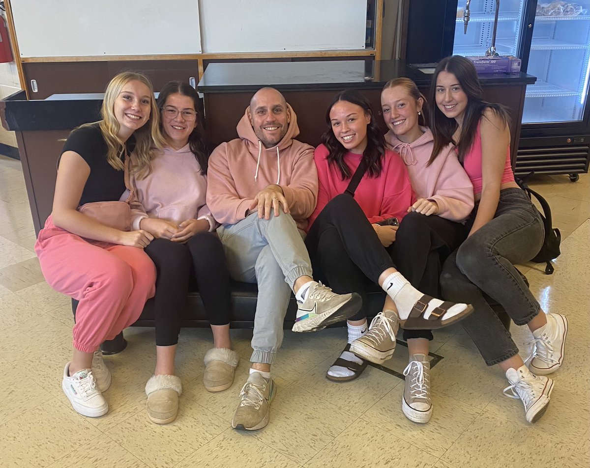 RogersMPSH's tweet photo. Pretty in Pink #lunchtimecrew #bellapeddle https://t.co/vLtT37XzPW