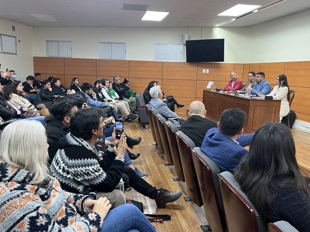 🔴Con amplia convocatoria se realizó en la <a href="/UCN_Coquimbo/">UCN Coquimbo</a> el Seminario "Hacia el Centenario de la Dirección del Trabajo"
➡️Expusieron el Director Nacional del Trabajo  <a href="/pzenteno01/">Pablo Zenteno Muñoz</a> y el director de la Soc. Chilena de Derecho del Trabajo y Seguridad Social, <a href="/pepelaboralista/">José Francisco Castro</a>