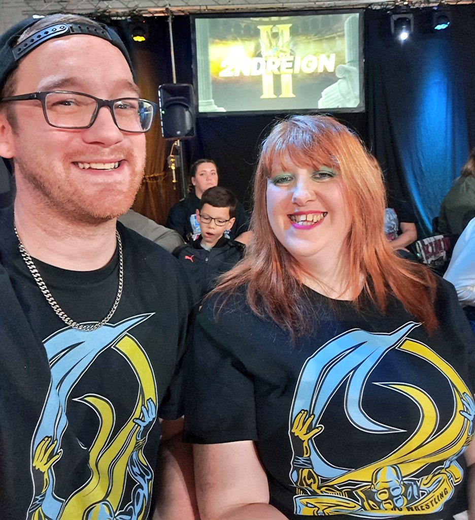 PeterMcarthur89's tweet photo. #2NDREIGN
My gorgeous ladies @elaine_gibson first @sovpro show.
Can guarantee you it won't be her last.
๐๐๐ค https://t.co/i1HlpVvZfs