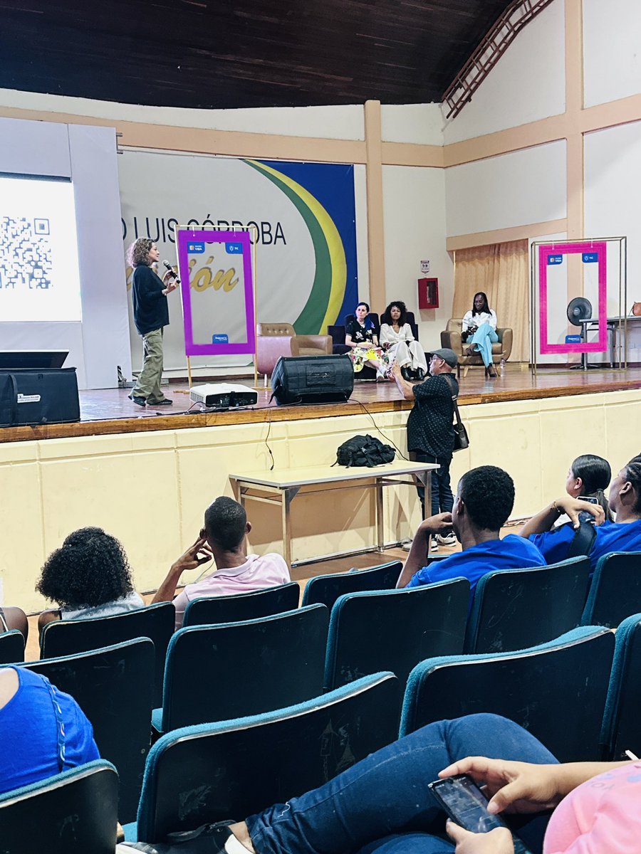 Excelente oportunidad para seguir fortaleciendo habilidades TIC y empoderando a las mujeres del Chocó a través de las nuevas tecnologías.

#MujeresTIC para el cambio