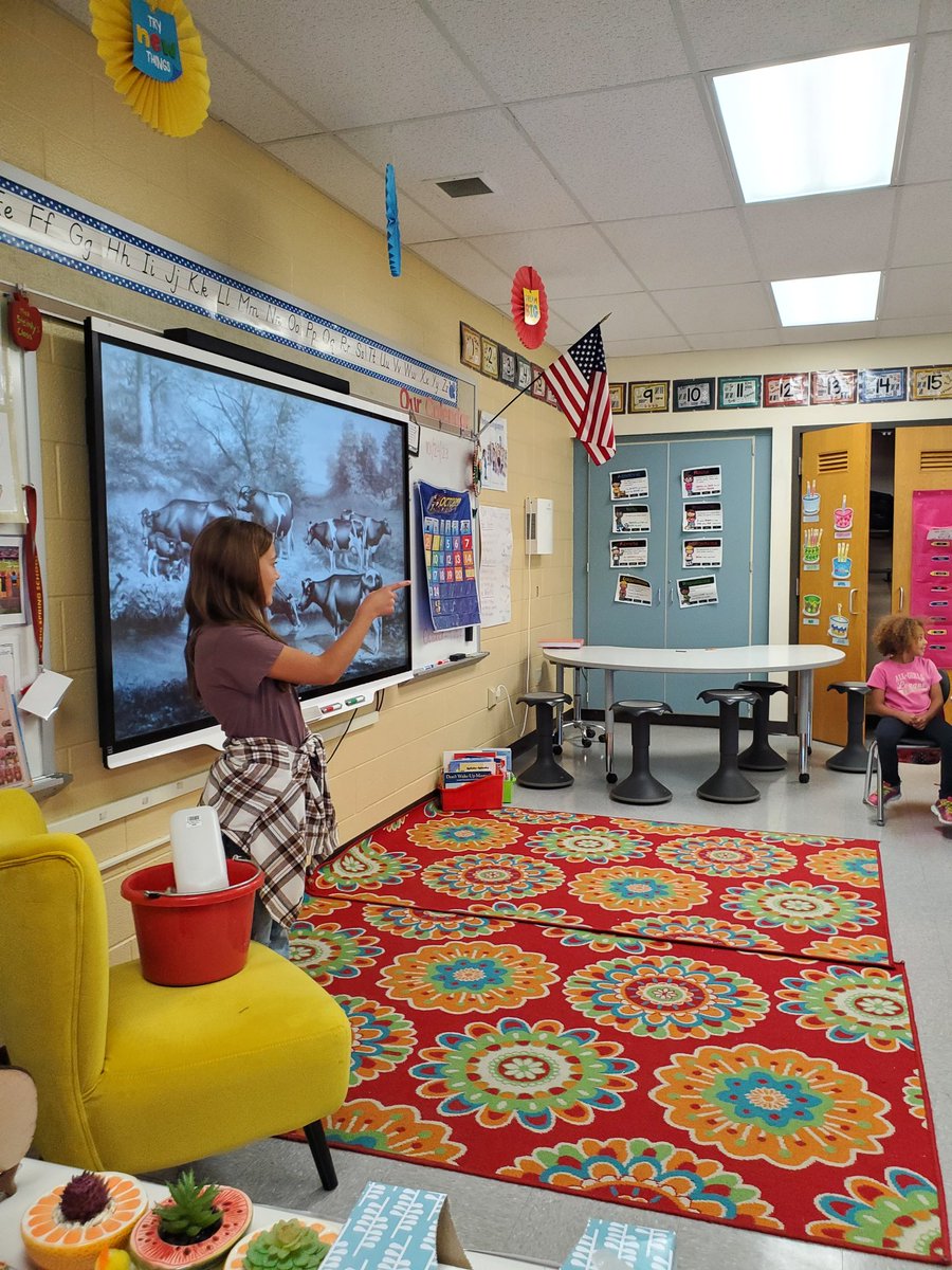 *proud teacher moment*
I had a former student come to join first grade and teach us about cows and what they eat. She had samples, pre-made questions, and even some ice cream! She blew me away and the first graders LOVED it! #OakFlatProud #BSSDProud