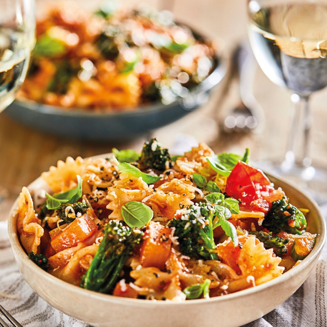 Master your pasta for #WorldPastaDay 🍝 The ultimate fast food, pasta is the perfect dish to use seasonal ingredients and this Farfalle dish is a delicious way to use in-season butternut squash, mushroom and broccoli 🍄 bit.ly/3PZayP9 #pastarecipes #pasta
