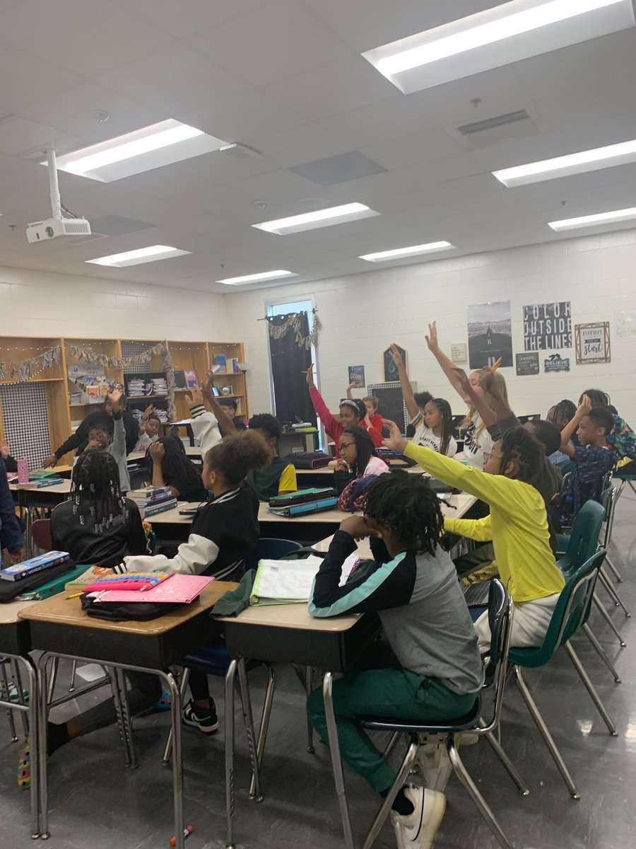 shundawalker123's tweet photo. Wait time and turn and talk opportunities are effective ways to increase student response rates. Our scholars are leveling up and eager to share their understanding! #Student Engagement #ConditionsForLearning ๐พ https://t.co/gdeGjQone5
