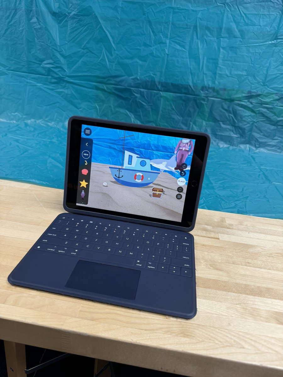 lindsaybcross's tweet image. Rounding out the morning with all of 5th grade rotating through the library acting as Augmented Reality Engineers. Students were challenged with using @ARMakrApp to create a setting for an AR video game. 🎮 #RISDWeAreOne #EveryoneCanCreate