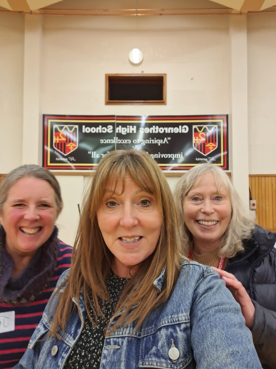 youngtalkmedi8's tweet photo. A fabulous day had by all at the peer mediation training @GlenrothesHS Great effort from all the young people and adults involved - looking forward to day 2! #peermediation #mediation #youngtalk https://t.co/BbIXvOmzDL