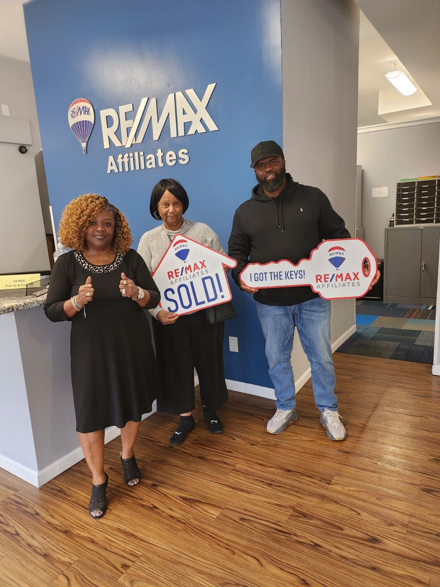 TheJamisonTeam's tweet photo. Congratulations to this Mom and Son duo! They were a pleasure to work with. Read what our clients are saying about at https://t.co/6ivPGKJlMB https://t.co/gNQVi2T8Vb