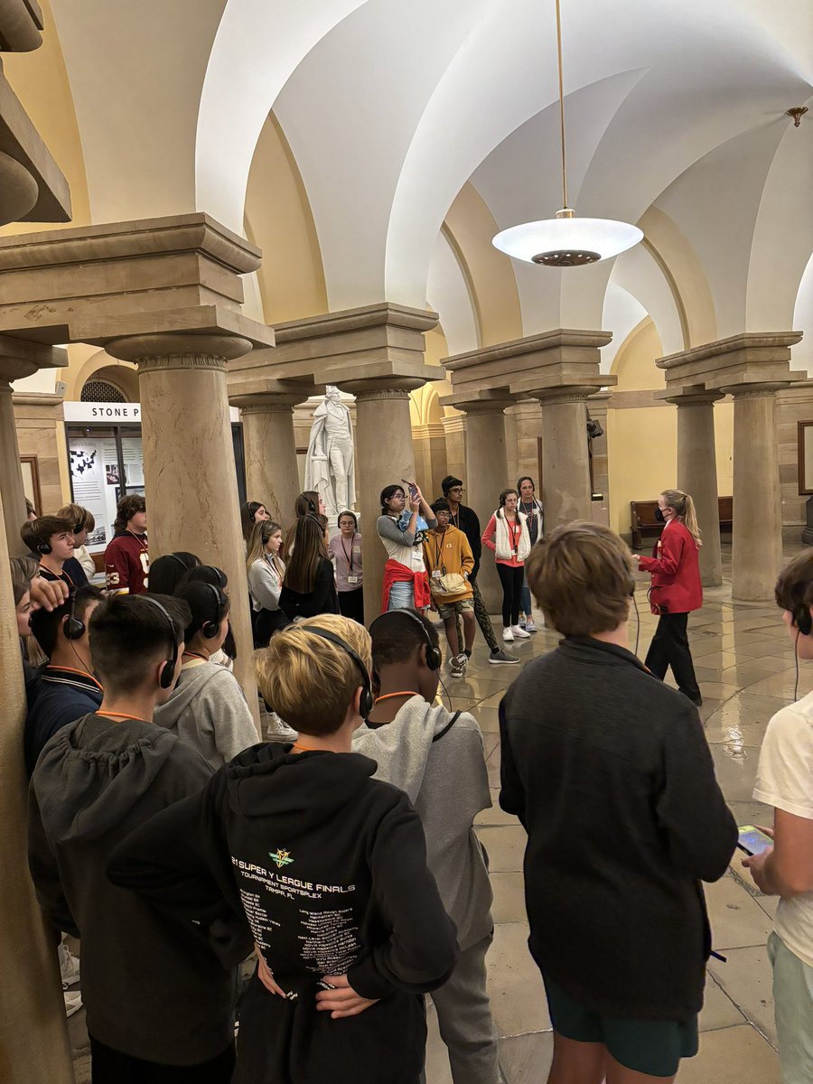 KarrerBus4's tweet photo. At The Capitol! https://t.co/J1MtJT7pGw