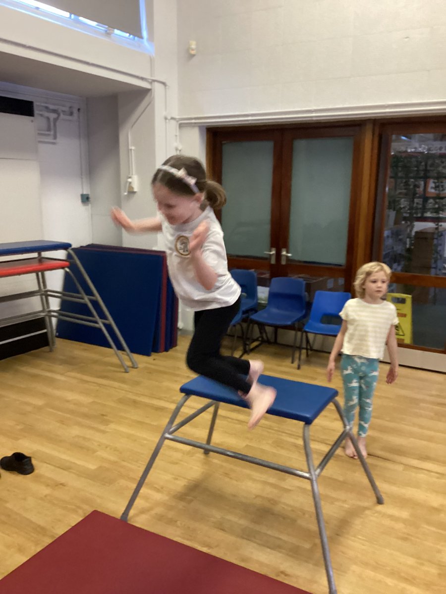 allsaintsfed's tweet photo. 2H have had a wonderful half term of Gymnastics in PE. We have enjoyed learning balances, jumps, forward rolls, handstands and cartwheels! 🤸 #ASFPE https://t.co/qjIKwJn5Sc