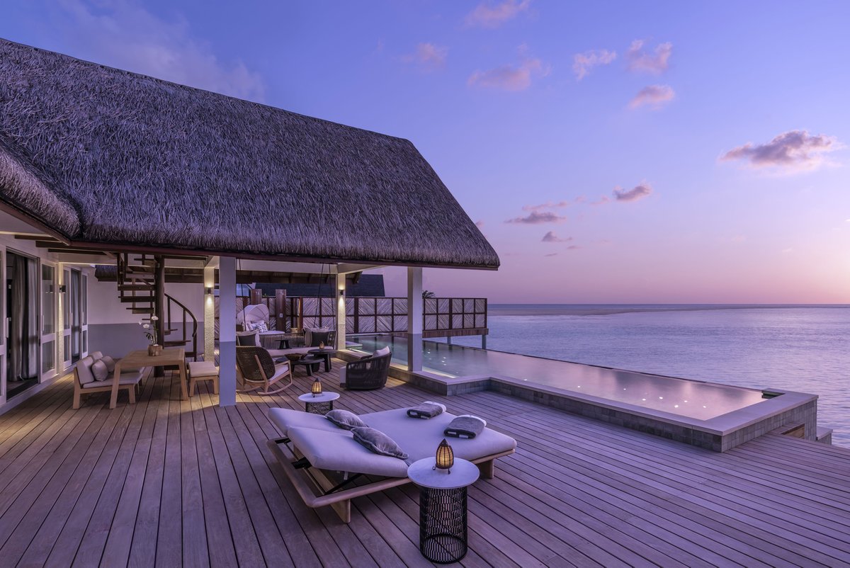 Robb Report Arabia tweet media