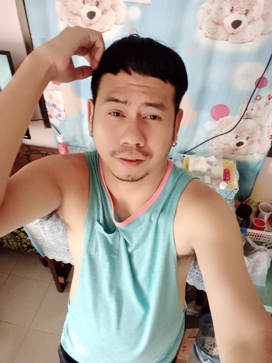 hmixek1's tweet photo. นอนฝันดีนะครับ หูหนวก🐻👬💚💤 https://t.co/ShmvMa9Gph