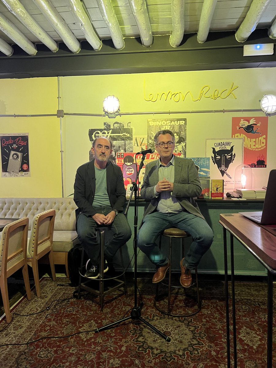 MedialabUGR's tweet image. Comenzamos el ciclo Open Date 💓 con @daniInnerarity presenta nuestro vicerrector @polisea en @LemonrockGr 

¡Estás a tiempo de venirte!