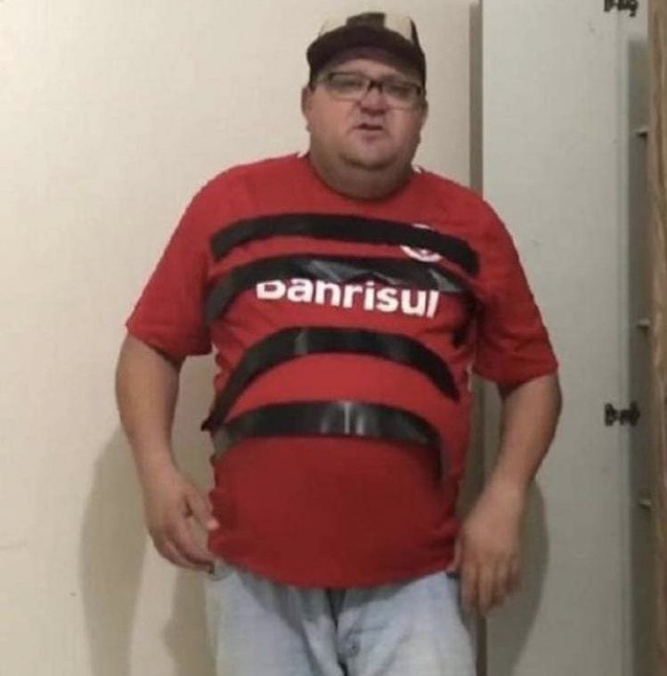 opaixaocolorada's tweet photo. "Nunca torceria para o Flamengo"

Mas tem Grêmio x Flamengo hoje*

EU: https://t.co/Vqt5ED5UrP