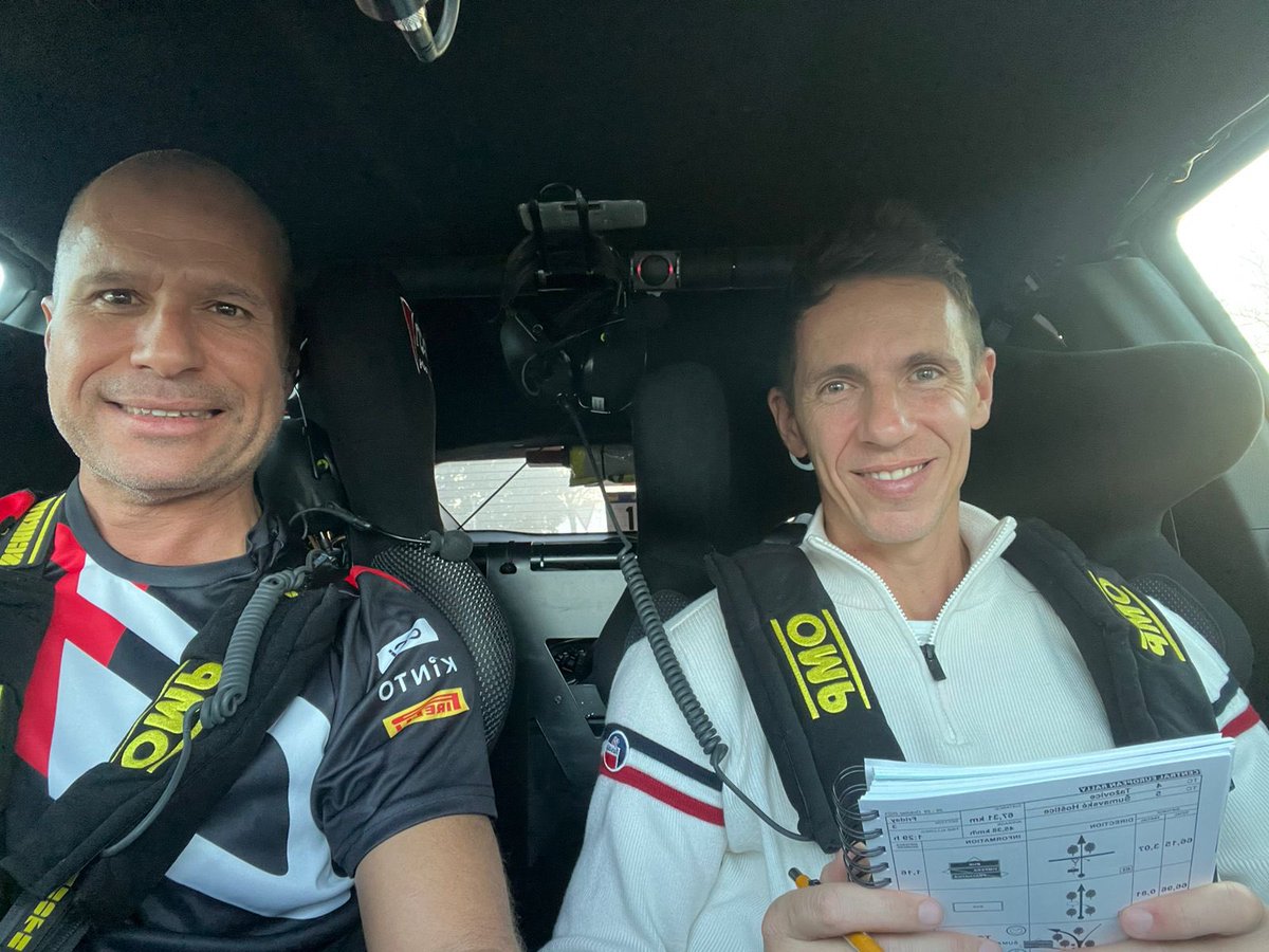 Les années passent, la passion reste  🤩 Welcome back Julien 🙏🏼 

Après 10 années de collaboration, Julien a accepté de venir à mes côtés en tant qu’ouvreur pour le #CERWRC !

#WRC #CERWRC #ToyotaGazooRacing #GravelCrew