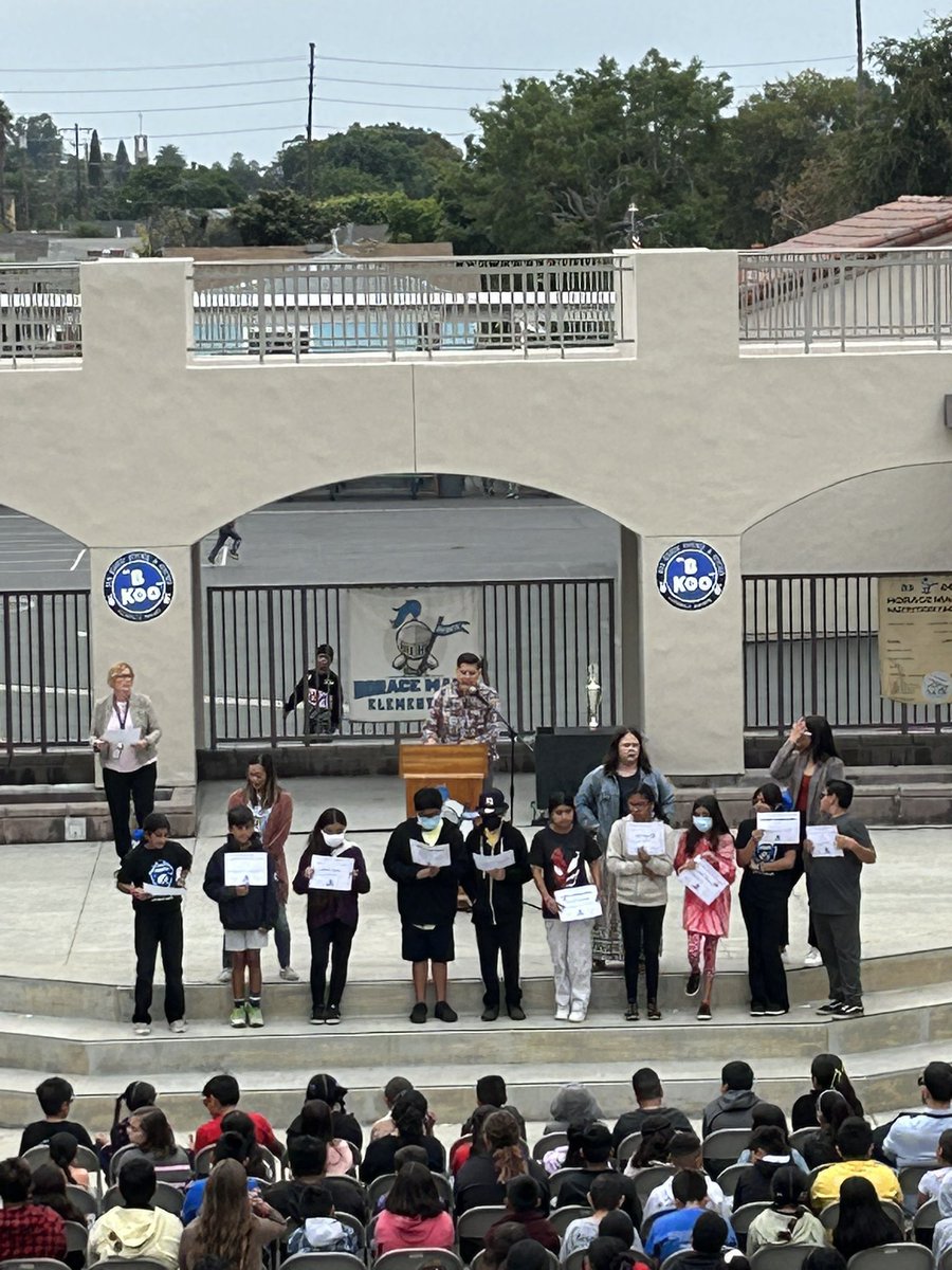 oneillgrace's tweet photo. Nothing better than being on a school campus where there’s lots happening and kids are the center of the universe. Thx @Mann_Elementary @AnaheimElem #bekind #Bkoo https://t.co/KrXdJl6GLl