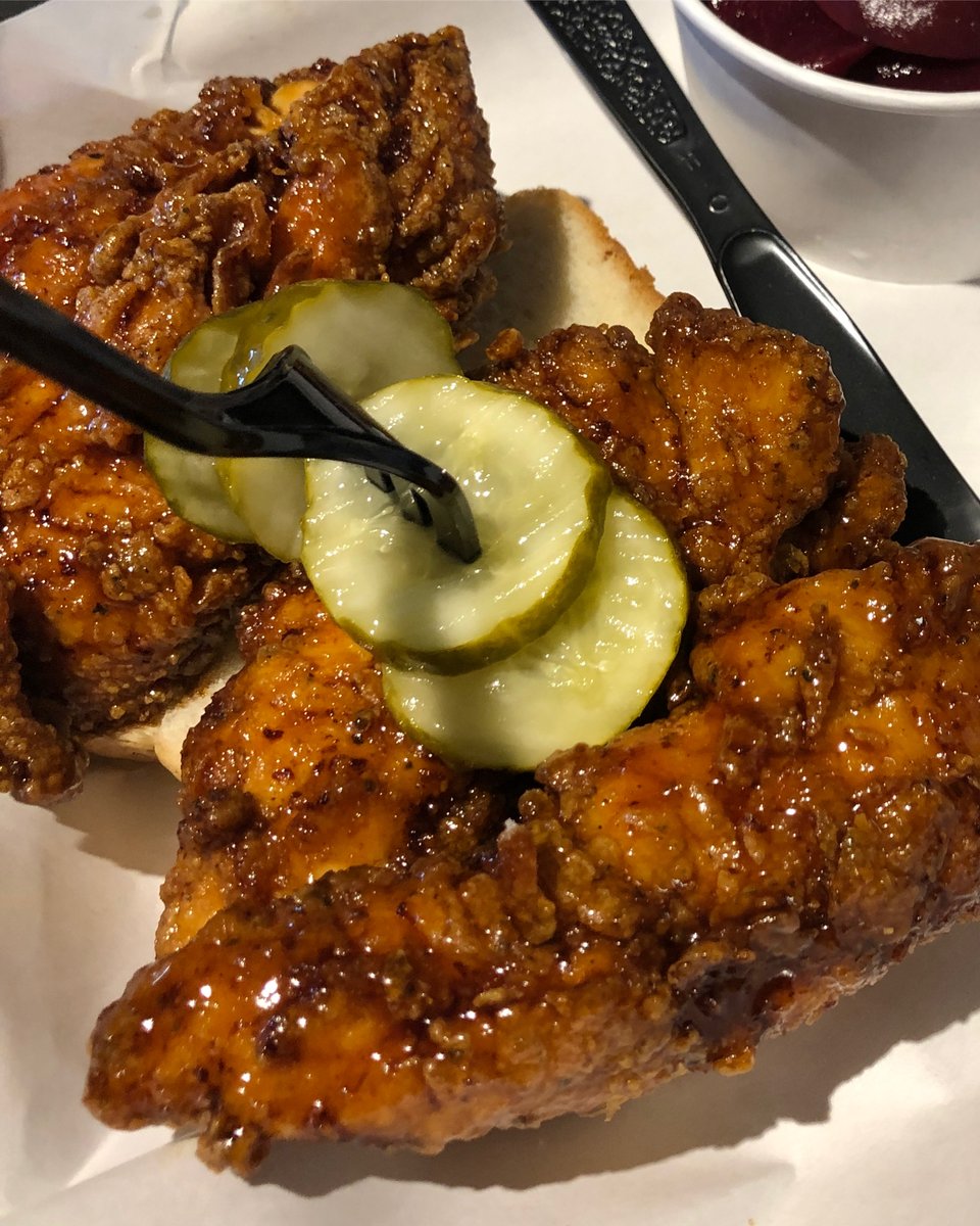 STLSouthern's tweet image. TSO GOOD! 🤤

#generaltso #generaltsochicken #stlsouthern #friedchicken #nashvillehotchicken #stleats #eatlocal #stlfoodie #explorestlouis #stlcatering #catering