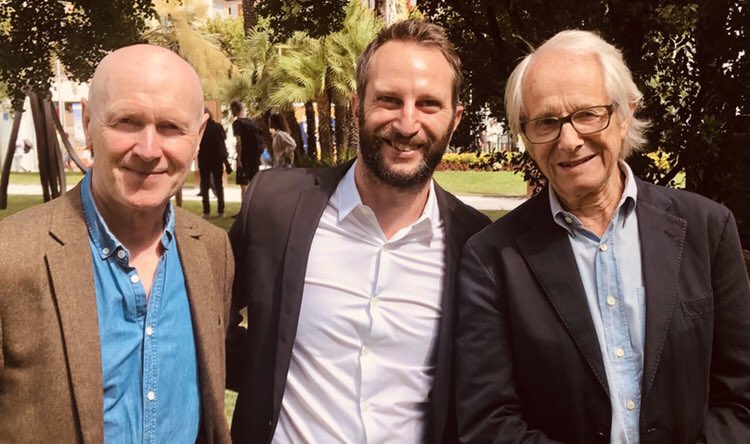 nicolasgeorge_'s tweet photo. 🎬 « The Old Oak », le dernier film de Ken Loach et Paul Laverty, sort ce mercredi au cinéma !
Ils se sont confiés au micro de TV5MONDE ! Entretien à retrouver à dans le #64Minutes ce soir ! https://t.co/fkE6VBcVuH