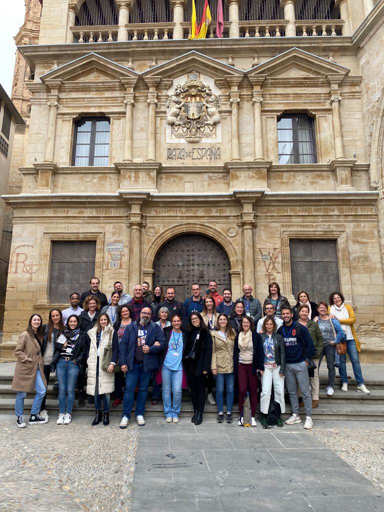 Nuestros Educadores Escolapios continúan su formación con la Visita a la presencia de Zaragoza. Casa Santa Teresa y su proyecto, los 3 colegios de la ciudad y charla de Raúl González. Itaka Escolapios  y la presencia de Alcañiz nos acogen hoy con @acantero27 como acompañante.