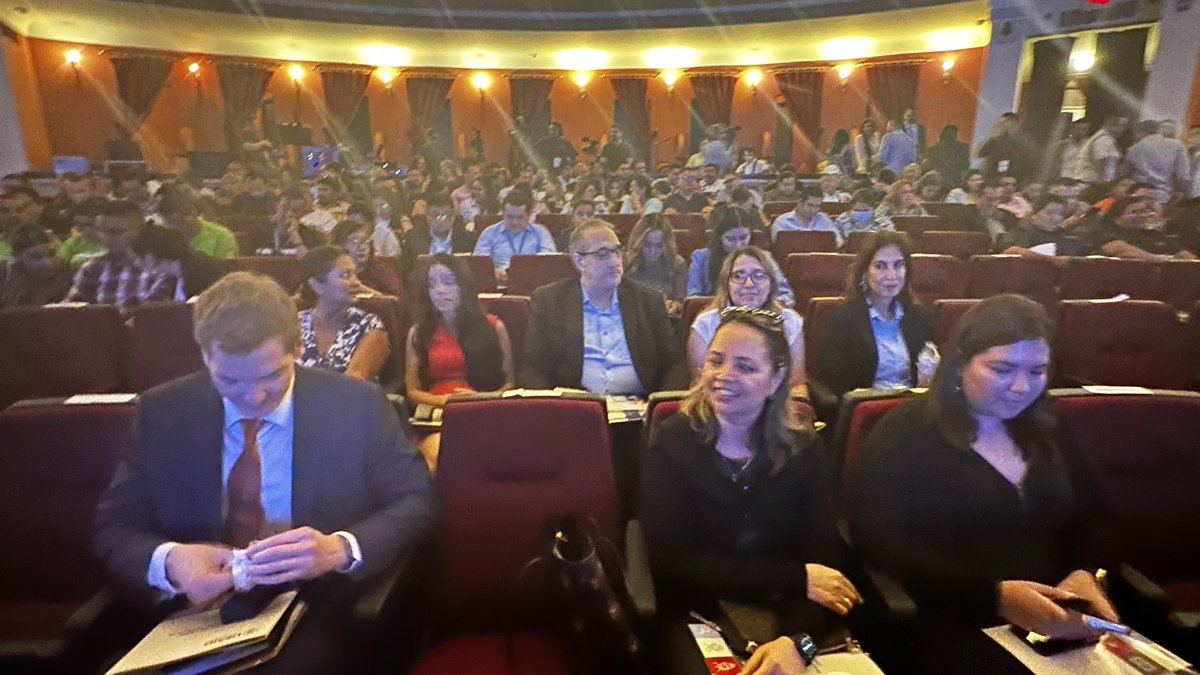 Nos encontramos en el evento de cierre del proyecto de USAID “Gobernabilidad Municipal”.
