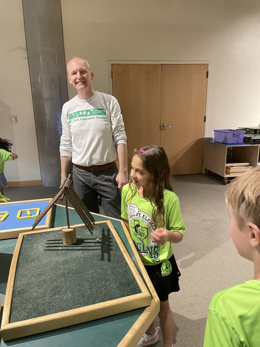 WGESSutton's tweet photo. We are having so much fun at Elm Fork Education center !! What a great day/field trip we are having! 💚🐉 @WGESdragons https://t.co/yozIEiP8dF