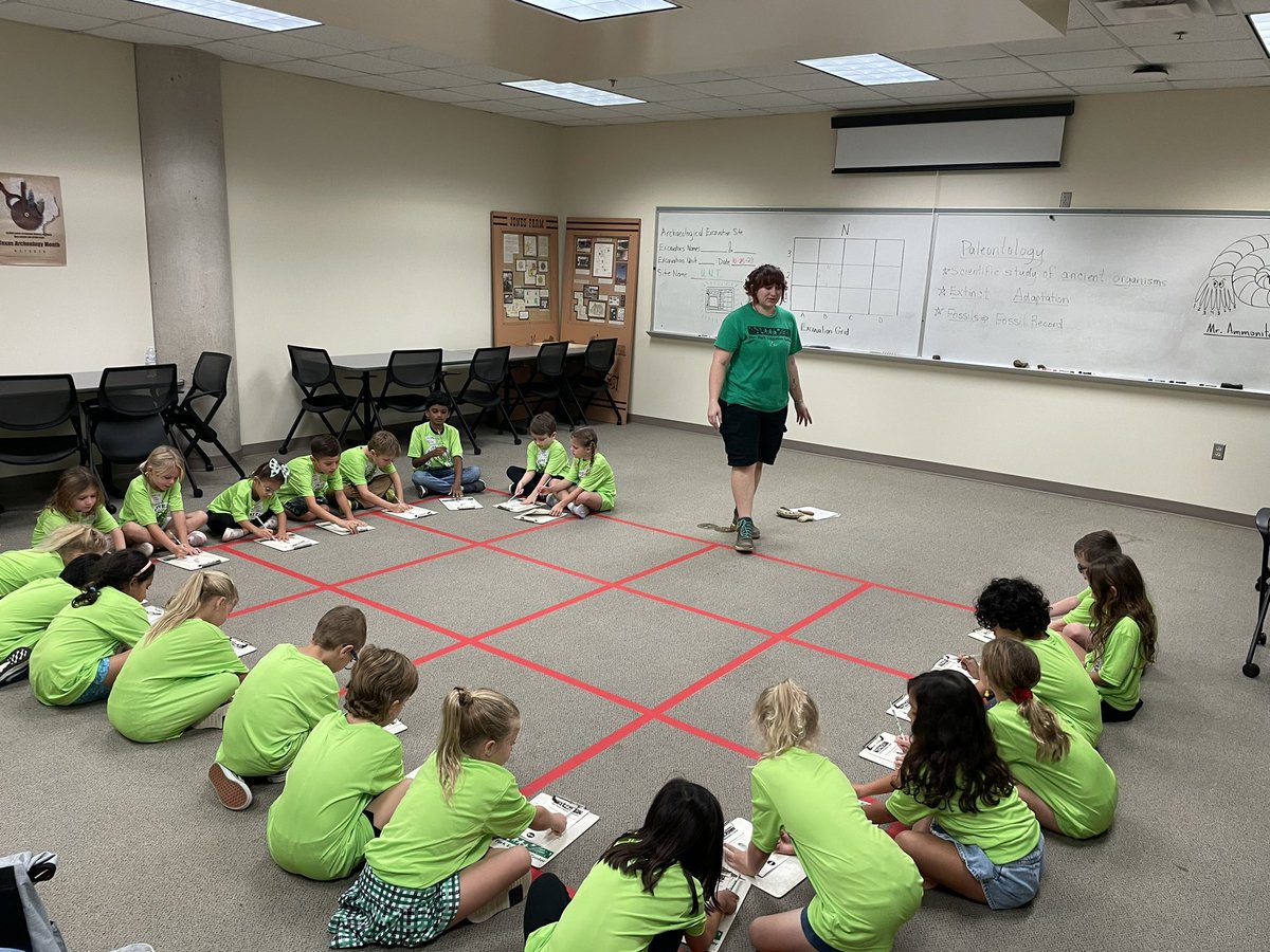 WGESSutton's tweet photo. We are having so much fun at Elm Fork Education center !! What a great day/field trip we are having! 💚🐉 @WGESdragons https://t.co/yozIEiP8dF