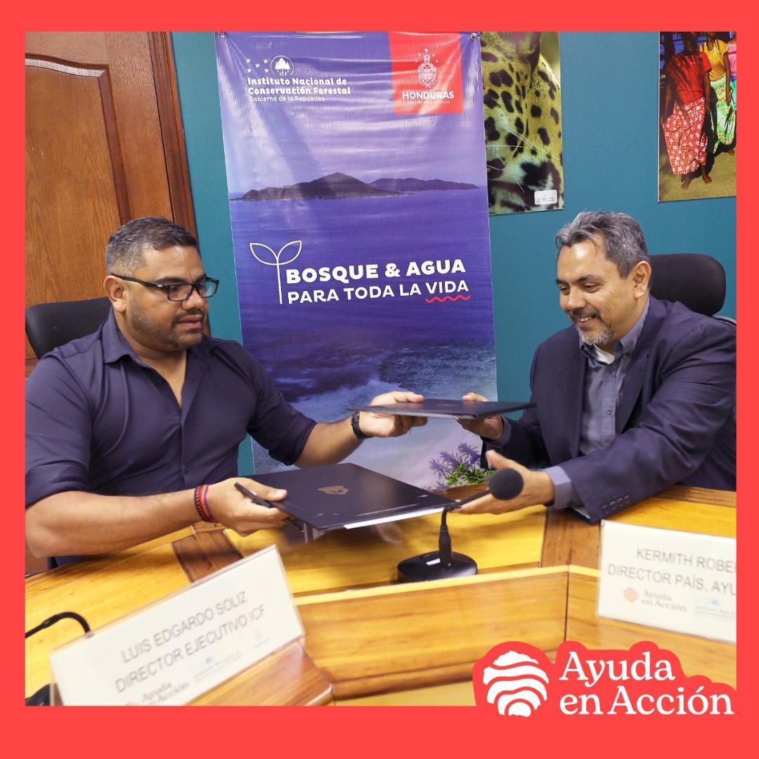 ayudaenaccion's tweet photo. ¡Muy buenas noticias! ✨
 
En Honduras 🇭🇳 unimos esfuerzos juntos al @ICFHonduras para impulsar proyectos que respalden el desarrollo de comunidades en áreas protegidas y sitios clave para la vida silvestre🌿🌱
 
¡Juntos trabajaremos en un futuro más sostenible! 🔋💪🏼 https://t.co/b7wj7Sks3i