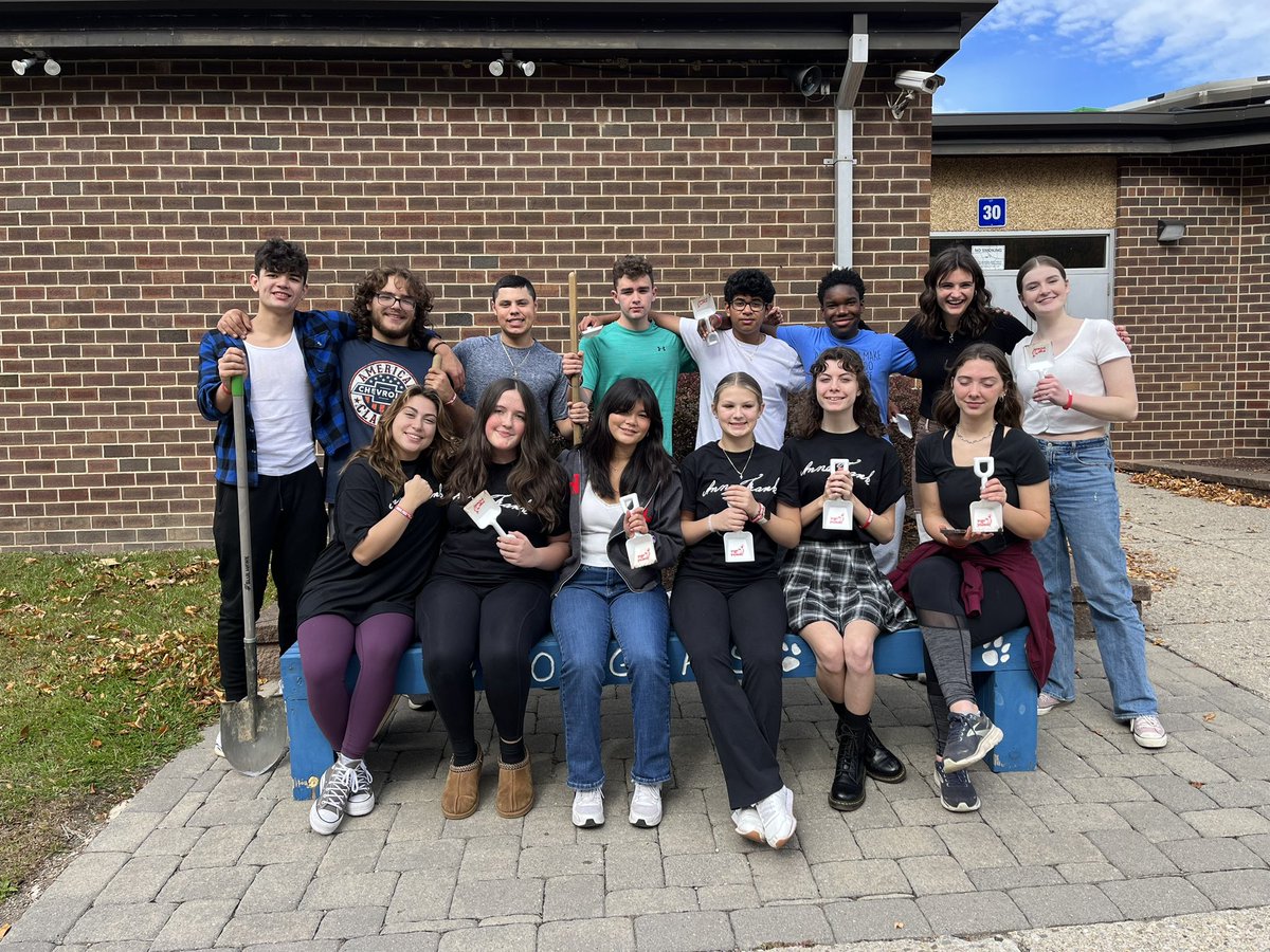 Mrs. Morelli tweet media