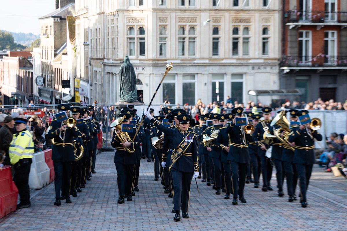 RAFMusic's tweet image. This week the Central Band of the #RoyalAirForce is providing musical support for the #ChangingOfTheGuard at #WindsorCastle.

#RAFMusic 🎺✈️🥁

#NoOrdinaryJob #RAF #NoOrdinaryGig