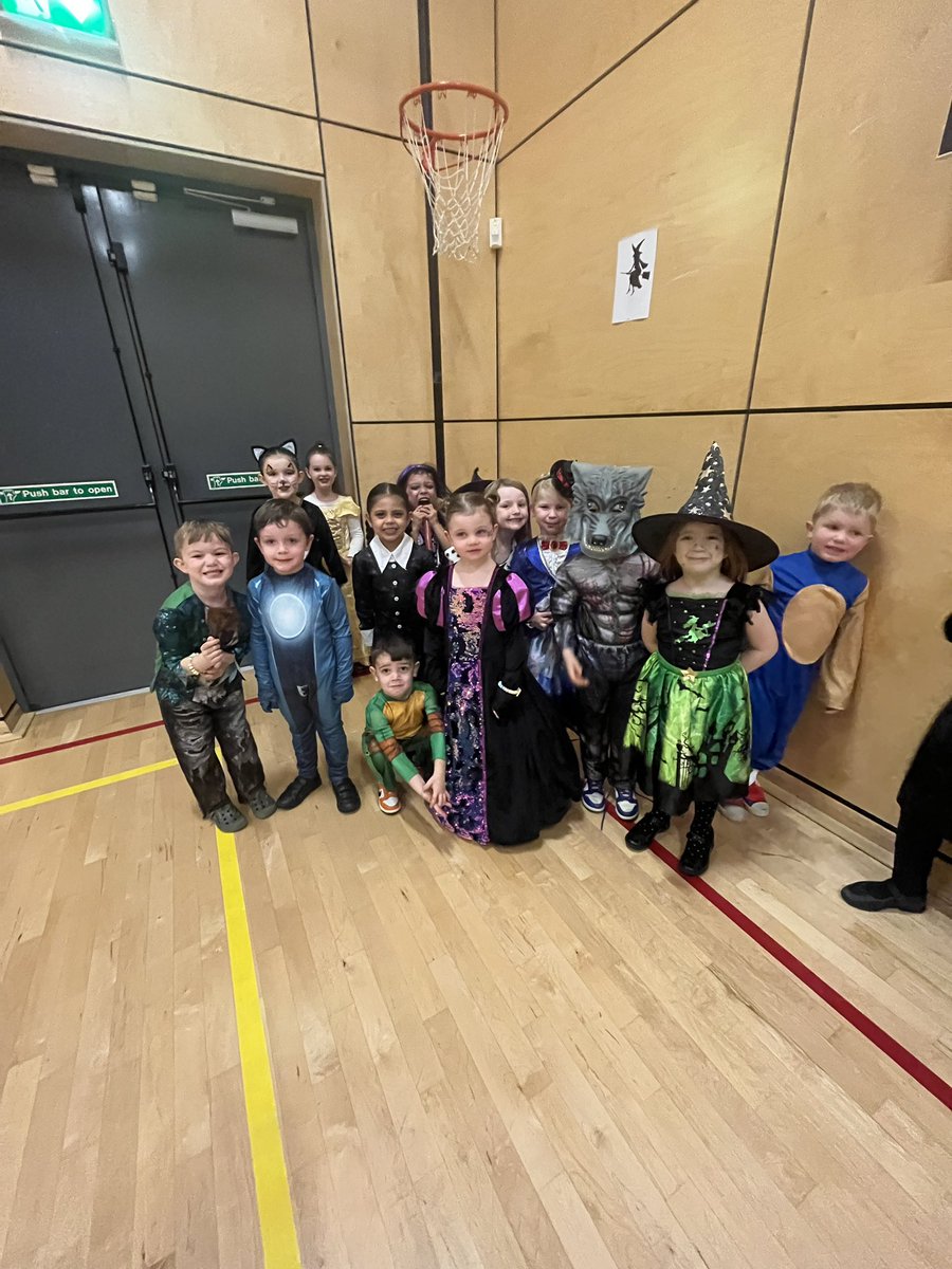 Mrs_Miller01's tweet photo. It’s been a busy week so far! Rookie Rockstars 🎸and the Halloween disco🎃@JPrimary https://t.co/07xSbah61b