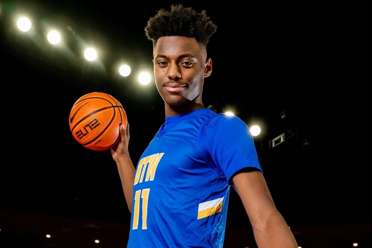 VYPE HOU Public School Preseason Boys 🏀 Player of the Year Fan Poll Presented By <a href="/SunAndSkiSports/">Sun & Ski Sports</a>! Vote until Wednesday, Nov. 1st 11:59 pm.

Nominees
<a href="/jayden_gambrell/">Jayden Gambrell</a>
<a href="/JadenHolt8/">Jaden Holt</a>
<a href="/chriscatchings1/">Chris Catchings</a>
<a href="/_log4n/">Logan Alexander</a>
<a href="/deadricfikes1/">Deadric Fikes</a>
<a href="/QasimBoyd_2/">QB</a> 
<a href="/Byoung06/">Brayden Young</a> 

VOTE:vype.com/Texas/Houston/…