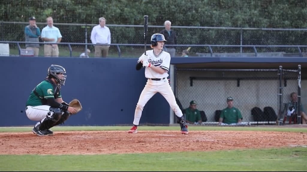 🚨COMMITMENT ALERT🚨 Congratulations to fleet feet James Lard on his commitment to Sewanee: The University of the South!