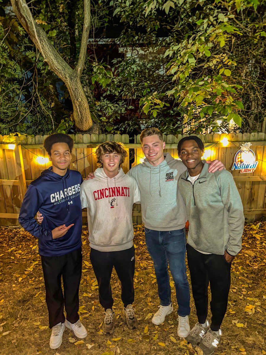 UC ΒΘΠ tweet media