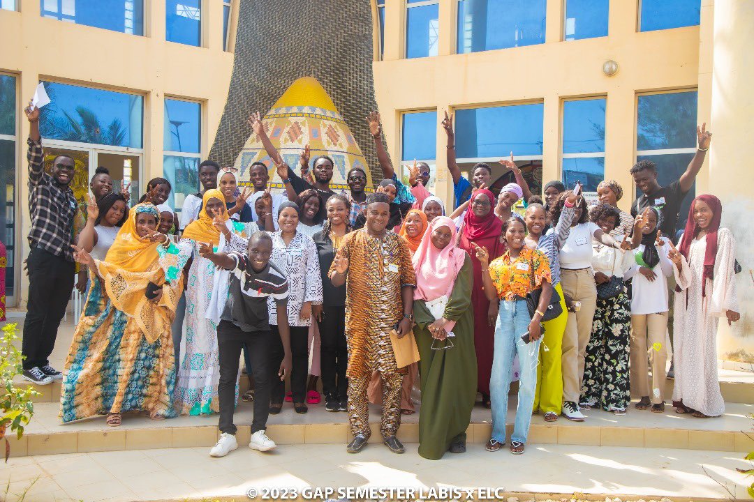 basile_oud's tweet photo. 🚀 Lancement du Programme "GAP SEMESTER’’ au #LABIS Dakar ! 30 Jeunes Prêts à Débuter Leur Aventure Vers un Avenir Brillant ! 🎓
Avec le soutien précieux de notre partenaire @ELC, nous ouvrons des portes vers un avenir prometteur pour ces jeunes. 🤝

Restez connectés🚀 https://t.co/0BzL23F1Pw
