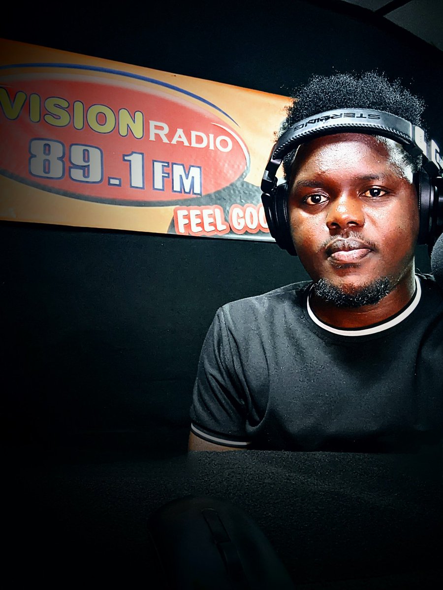 visionradio891's tweet photo. @iamukeny knows how much u have gone through today, thats why he is here just to make you #FeelGoodWednesday
#visionparty is on. lets party https://t.co/5cHKH9TrjX