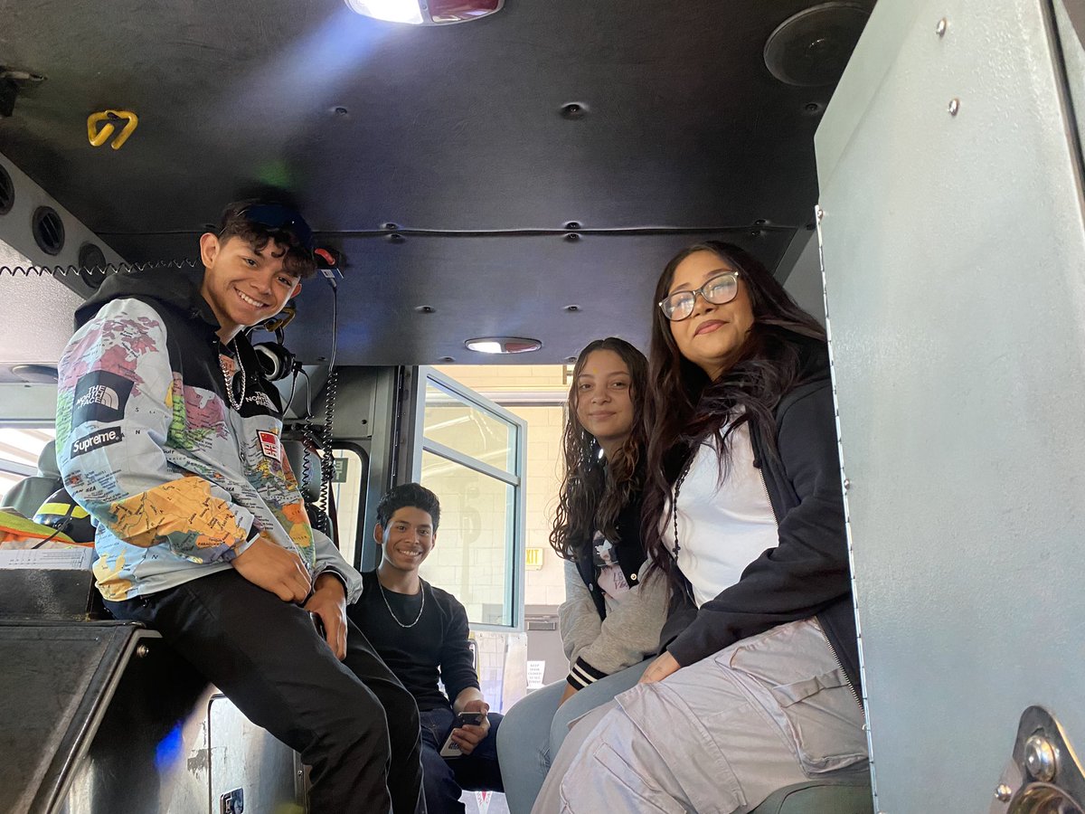 MvhsEnforcement's tweet photo. Principles Of Law Is Out Here With The El Paso Fire Department! Thank You All For Your Service To Our Great City. #elpaso #thecity #elpasofiredepartment #fun #lobosforlife #lovewhatido https://t.co/oCgIp1ylxc